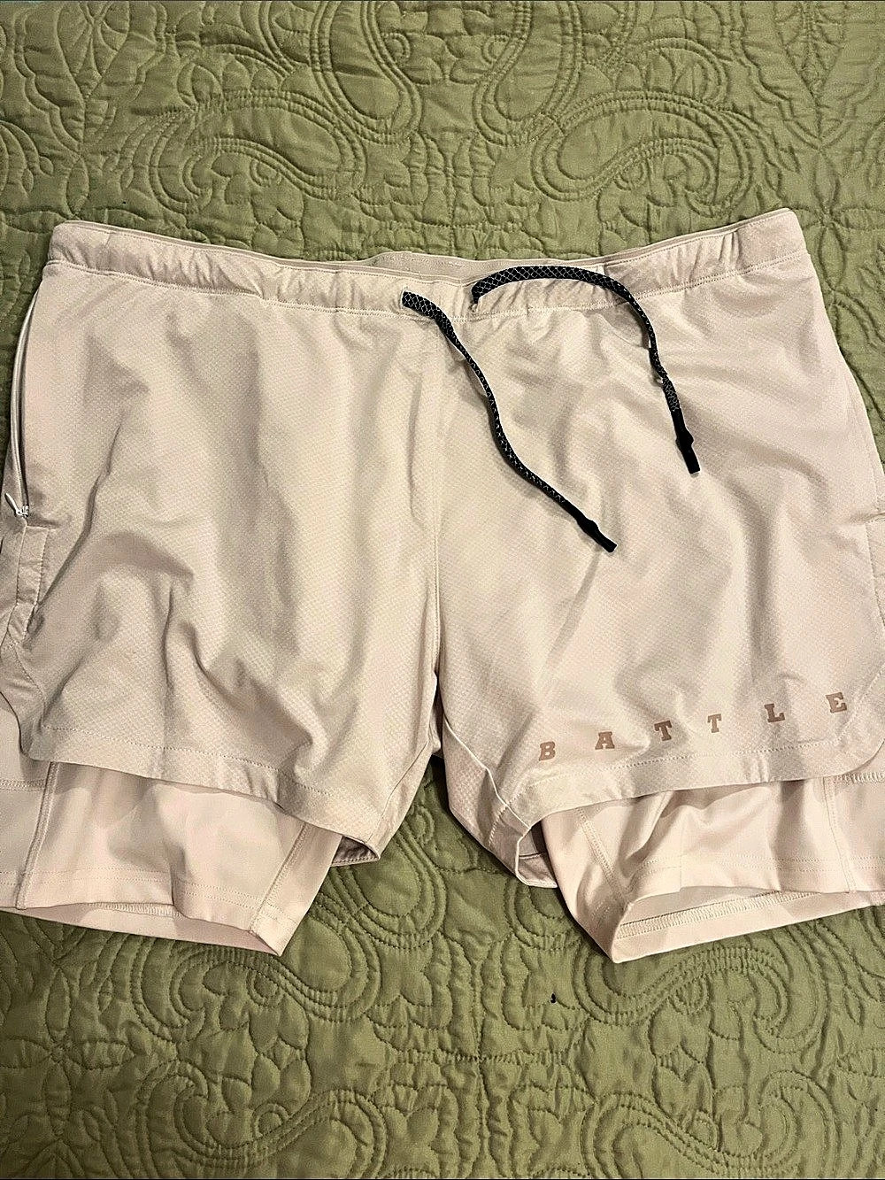 Battle Athletic Shorts cream XL Like New